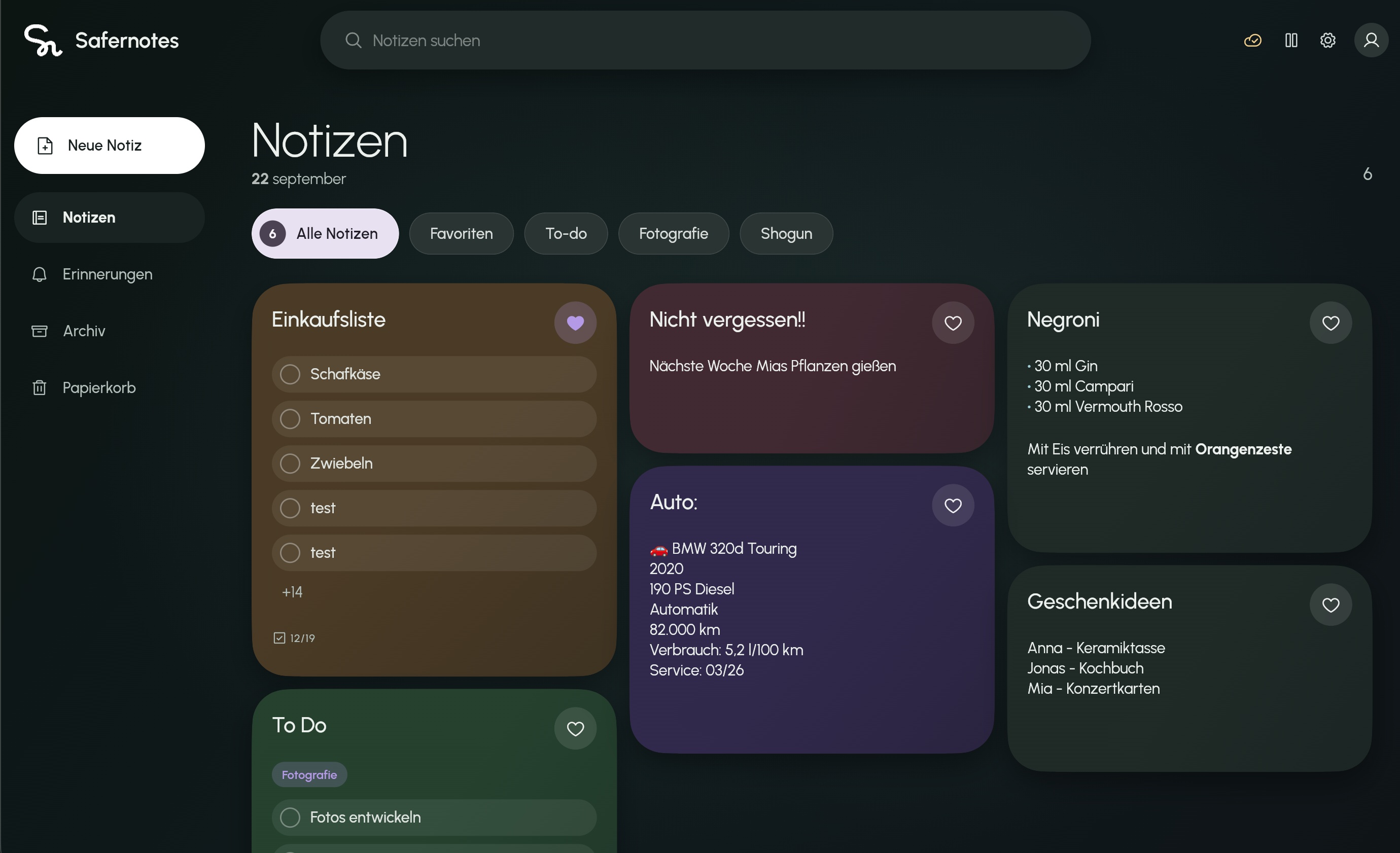 Safernotes auf dem Desktop mit Notizen, Checklisten und Kategorien im dunklen Design